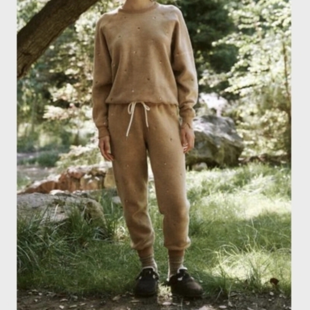 The Great Sherpa College Sweatshirt Cropped Sweatpant Light Cider Top:L Bottom:M